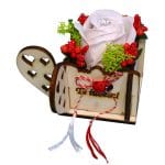 Martisor in Cutie, Trandafir de Sapun, Licheni, Te iubesc, 9,5x9,5 cm, Alb, AF011