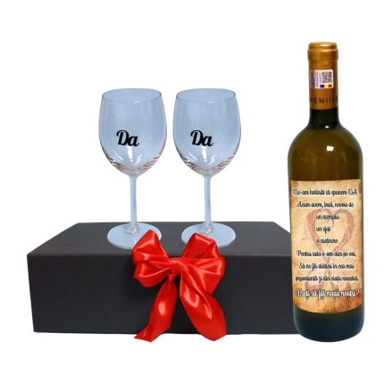 Set cadou Cerere nasi, Cutie de vin cu sticla si 2 pahare, 35x25cm, Vin Domeniile Panciu Feteasca Regala, CSVCN003
