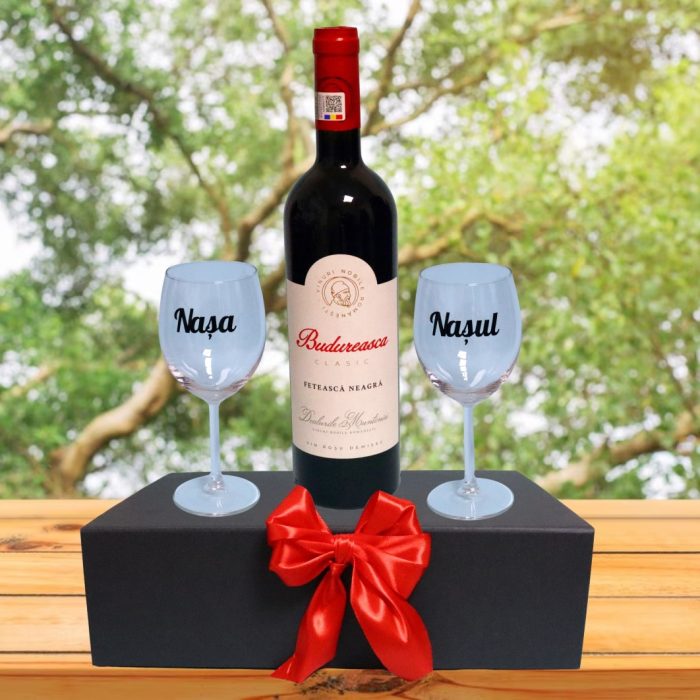 Set cadou Nasi, Cutie de vin cu sticla si 2 pahare, 35x25cm, Vin Budureasca Fetească Neagră , CSVN012 - imagine 4