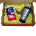 Set cadou Craciun 3 piese, Cafea Lavazza, Ciocolata, Cana termica, 32,5x25,5x10,5 cm, SCC005 - imagine 2