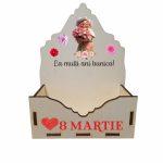 Cutie Aranjamente Florale, Lemn, 8 Martie, La multi ani bunica, CAUV028