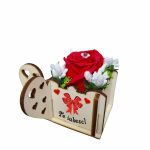 Martisor in Cutie, Trandafir de Sapun, Licheni, Te iubesc, 9,5x9,5 cm, Rosu, CMUV005