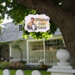 Pancarta Bine Ati Venit la casa Mirelui, Nunta, Portocaliu, 40x31cm, PBUV002 - imagine 2