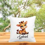 Perna personalizata cu nume, Gradinita, Girafa, 40x40 cm, PGR007 - imagine 3