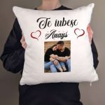 Perna personalizata , Cuplu, 40x40 cm, PVD001 - imagine 4