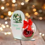 Decoratiune cu licheni si trandafir criogenat rosu, Craciun, Lemn, 20×19 cm, SGCUV006 - imagine 2