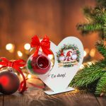 Decoratiune cu licheni si trandafir criogenat rosu, Craciun, Lemn, 20×19 cm, SGCUV017 - imagine 4