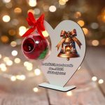 Decoratiune cu licheni si trandafir criogenat rosu, Craciun, Lemn, 20×19 cm, SGCUV019 - imagine 2