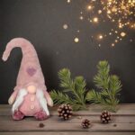 figurina craciun gnome caciula codite inima secundara