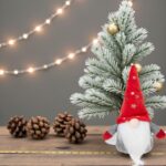 figurina craciun gnome caciula rosie stele secundata