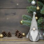 figurina craciun gnome caciula tricotata gri decorata