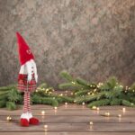 figurina craciun gnome rochita rosie codita decorata